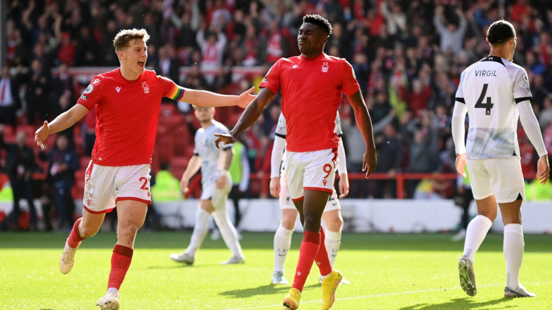 下进行比赛 下进行比赛